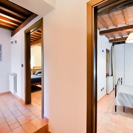 Amazing In Lamporecchio شقة